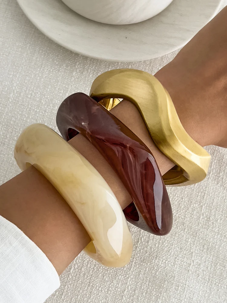 

Faionable Acrylic Resin Spring Bracelet Women's Metal Texture Ins Sle Clutch Bag Decoration Jewelry Accory