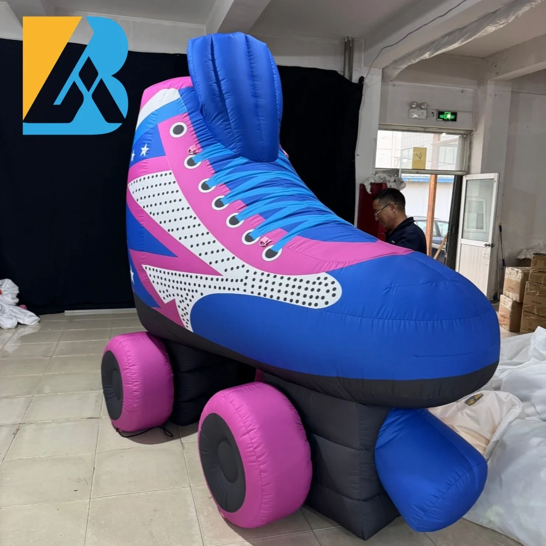 Op maat gemaakt 3 meter hoogte groot opblaasbaar rolschaatsontwerp voor sportevenement decoratiespeelgoed