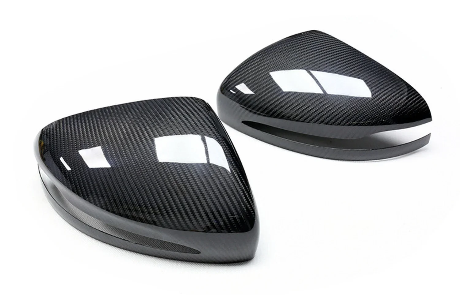 Suitable for Mercedes-Benz B C E S CLS GLA B C series W205/213 dry carbon fiber rearview mirror housing cover