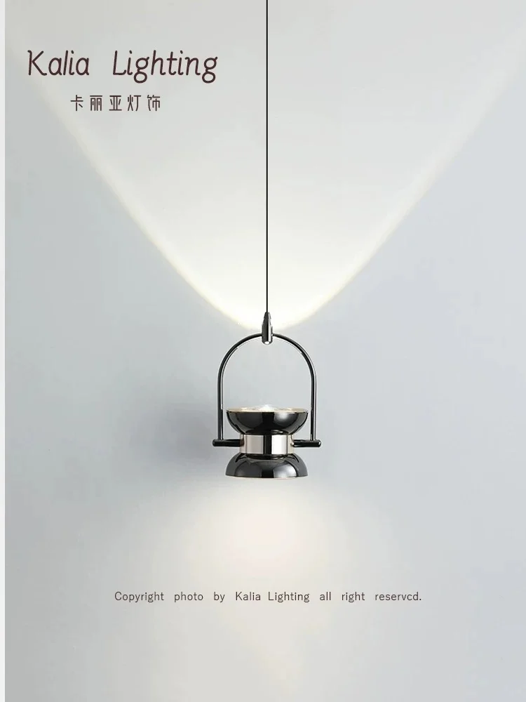 Minimalist bedroom bedside pendant light, modern and luxurious, new Italian style master bedroom hanging line light