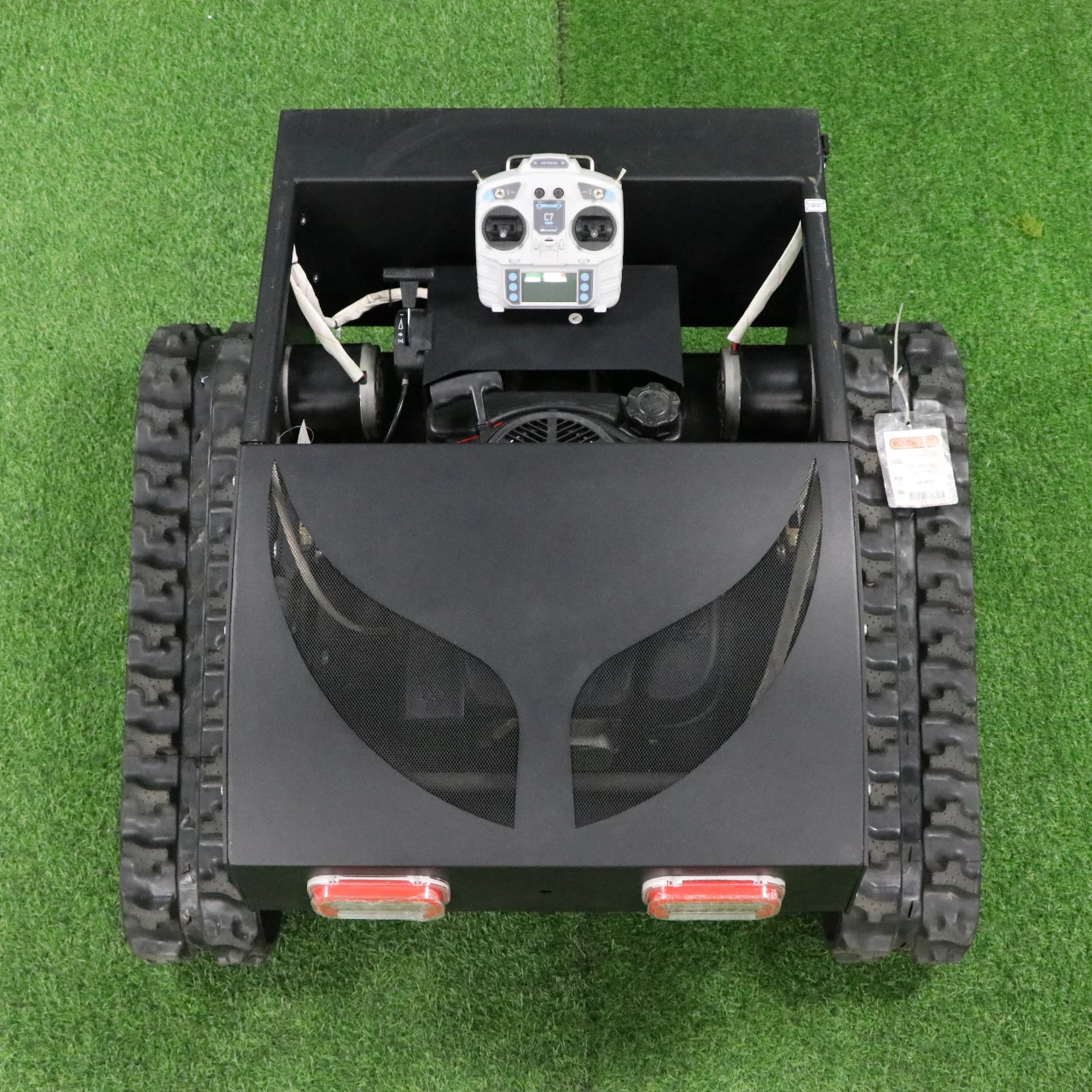 

Customized remote-controlled lawn mower with tracked all terrain four stroke cordless low fuel consumption lawn mower