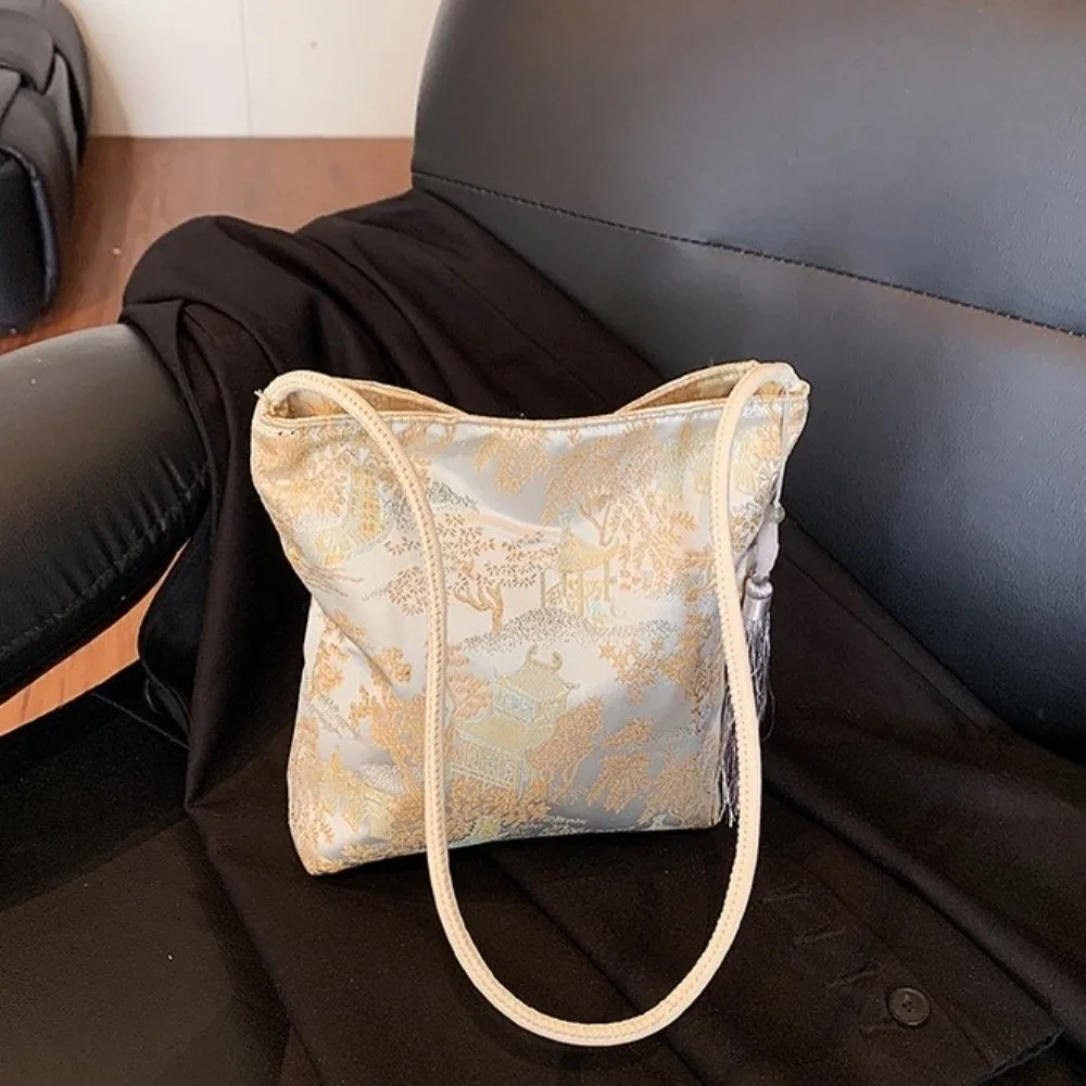 Retro New Chinese Style Handbag Lightweight Zipper Closure Retro Shoulder Bag Tassel Large Capacity Elegant Underarm Bag Casual