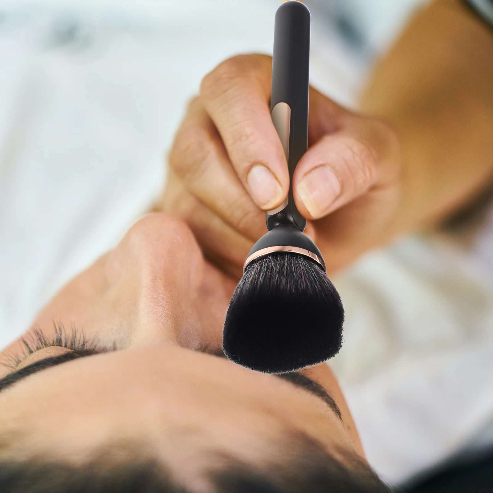 Pennello multifunzione per trucco e cura delle unghie, portatile, leggero, per la pulizia della polvere, con setole morbide e impugnatura ergonomica