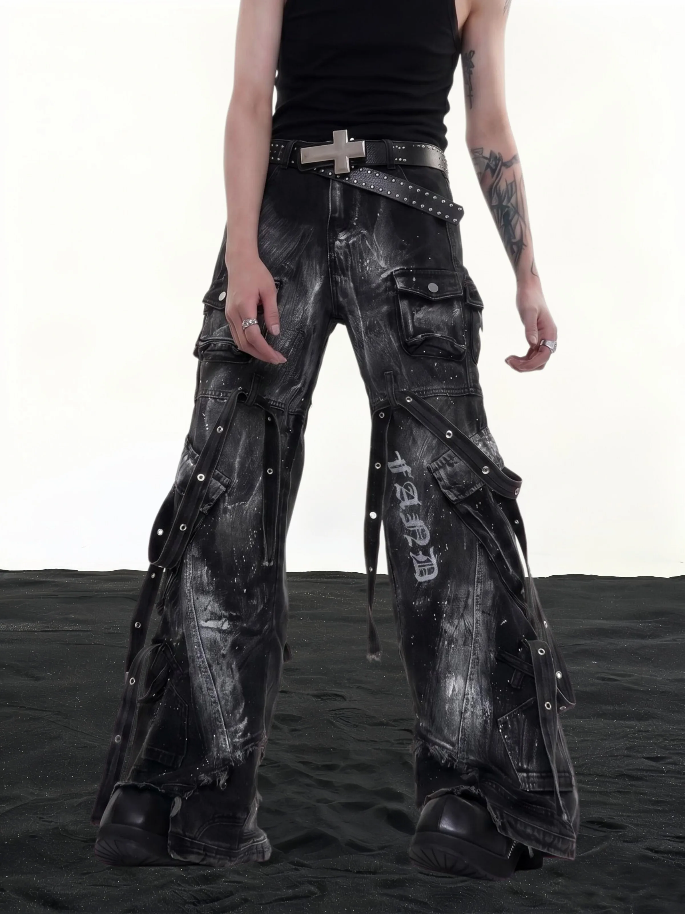 Unisex Gothic Jeans 2026 Multi-pocket Cargo Jeans Unisex Punk Paint Distressed Strap Decor Vintage Washed Streetwear Trousers