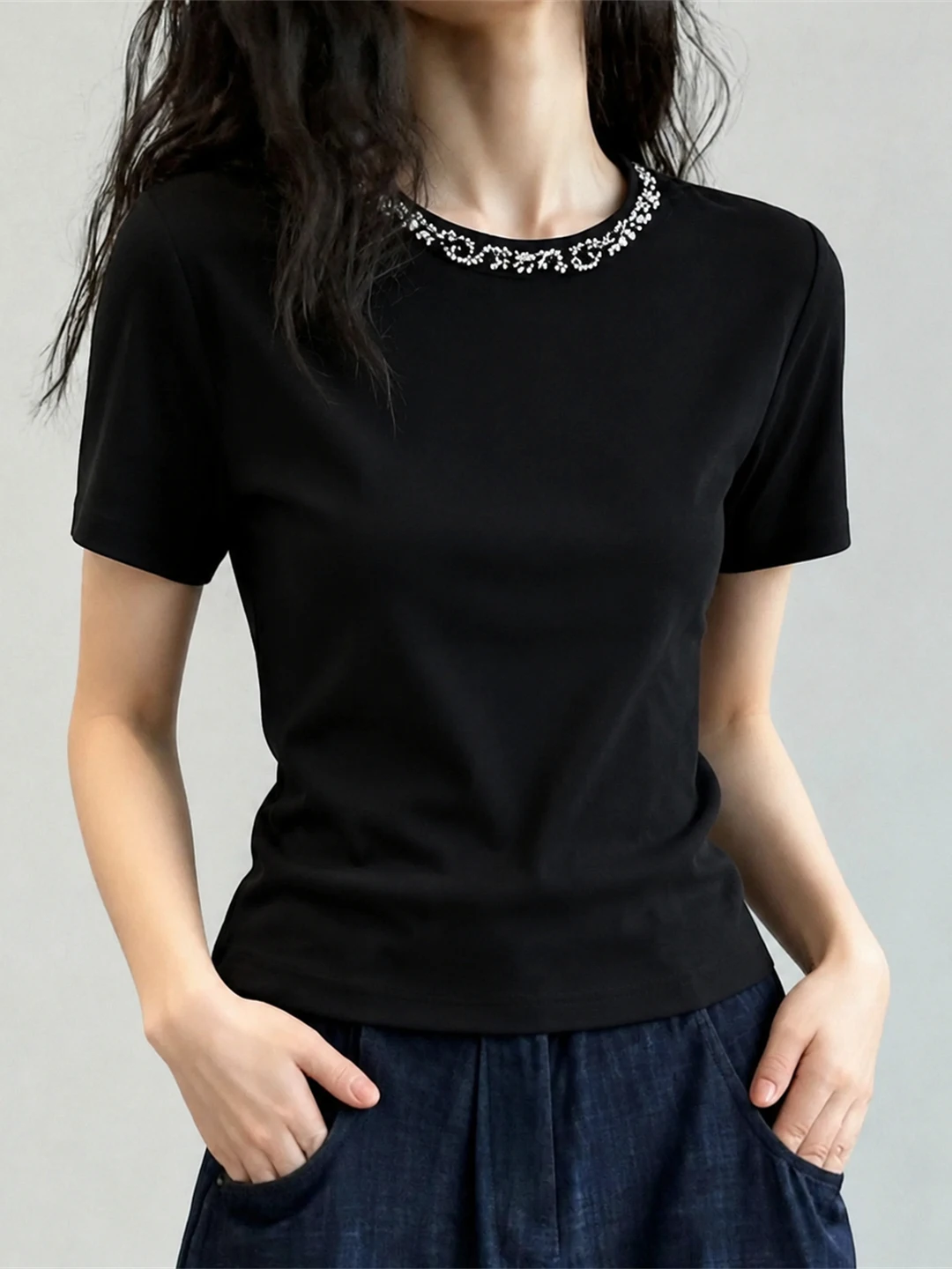

Elegant Fashionable Short Sleeve Diamond Embedded Top Commute Style Summer Shirt Chic Ageless Women's Straight Cut Korean Ver...