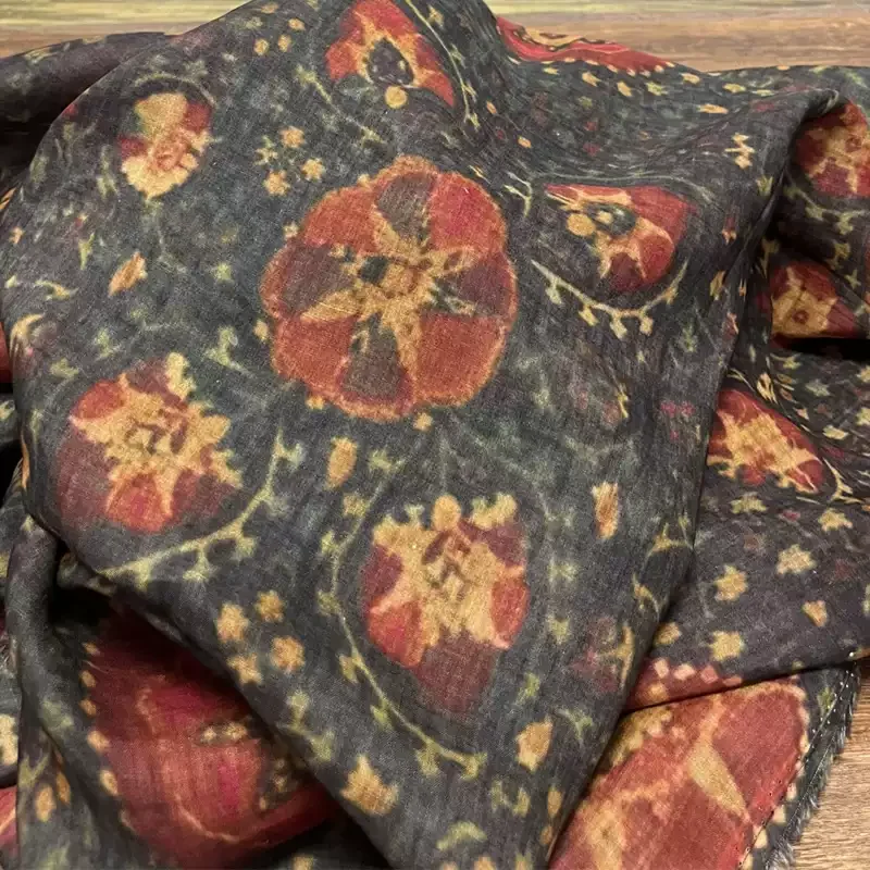 

Red pure ramie printed fabric, used for making high-end summer clothing fabrics.