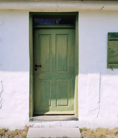 

Интеллектуальный прибор для физиотерапии EMS: микротоковый массажер для меридианов с подогревом и электрическими роликами для расслабления