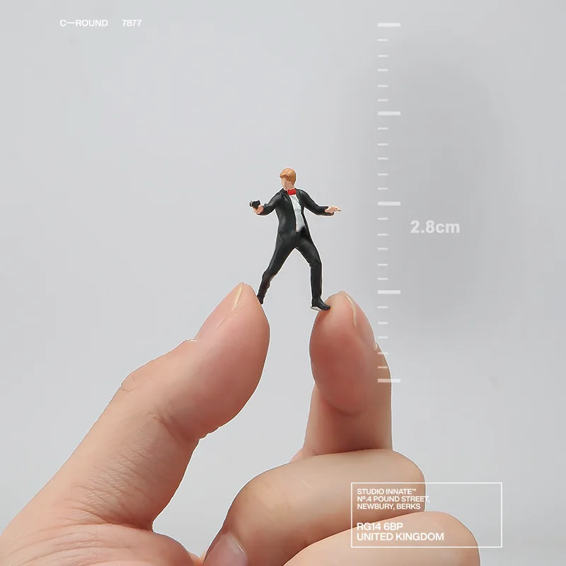 1:64 Anime spia Figura Mini bambola Modello in miniatura Puntelli fotografia Modello di scena Tavolo di sabbia fai da te ornamento paesaggistico Regalo