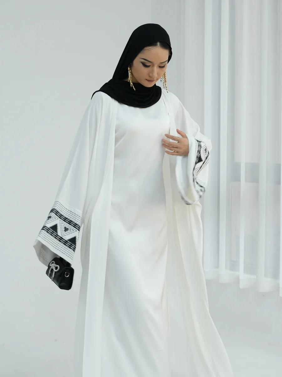 

Muslim Women Türkiye Dubai Abaya Embroidery Long Dress Kimono Cardigan Kaftan Modest Robe Femme African Dress Islam Cltohing