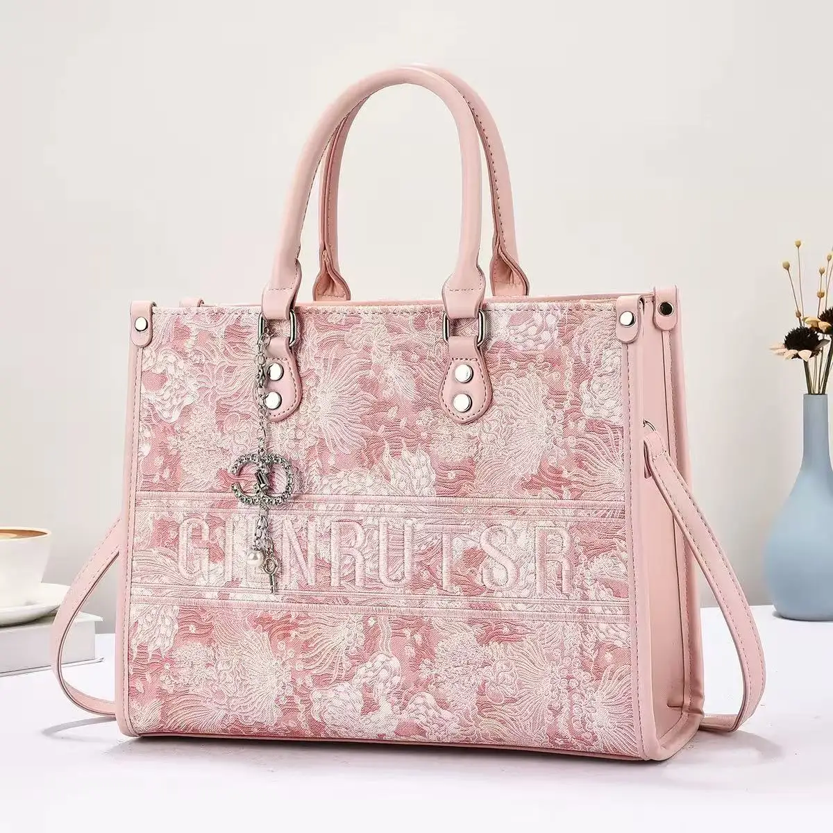 

Chinese style embroidered women's handbag, middle-aged temperament mother's bag, birthday gift bag, wedding tote bag