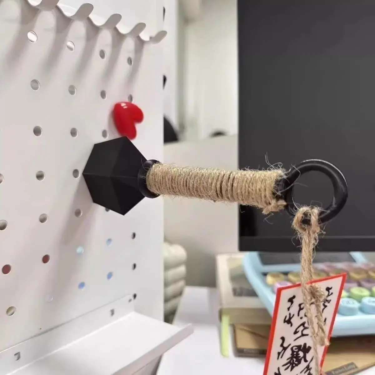 NARUTO Kunai Magneti da frigorifero Creativo Anime Puntelli Ornamento Magnete da frigorifero Cosplay Armadietto decorativo Magneti per armadietti Regali