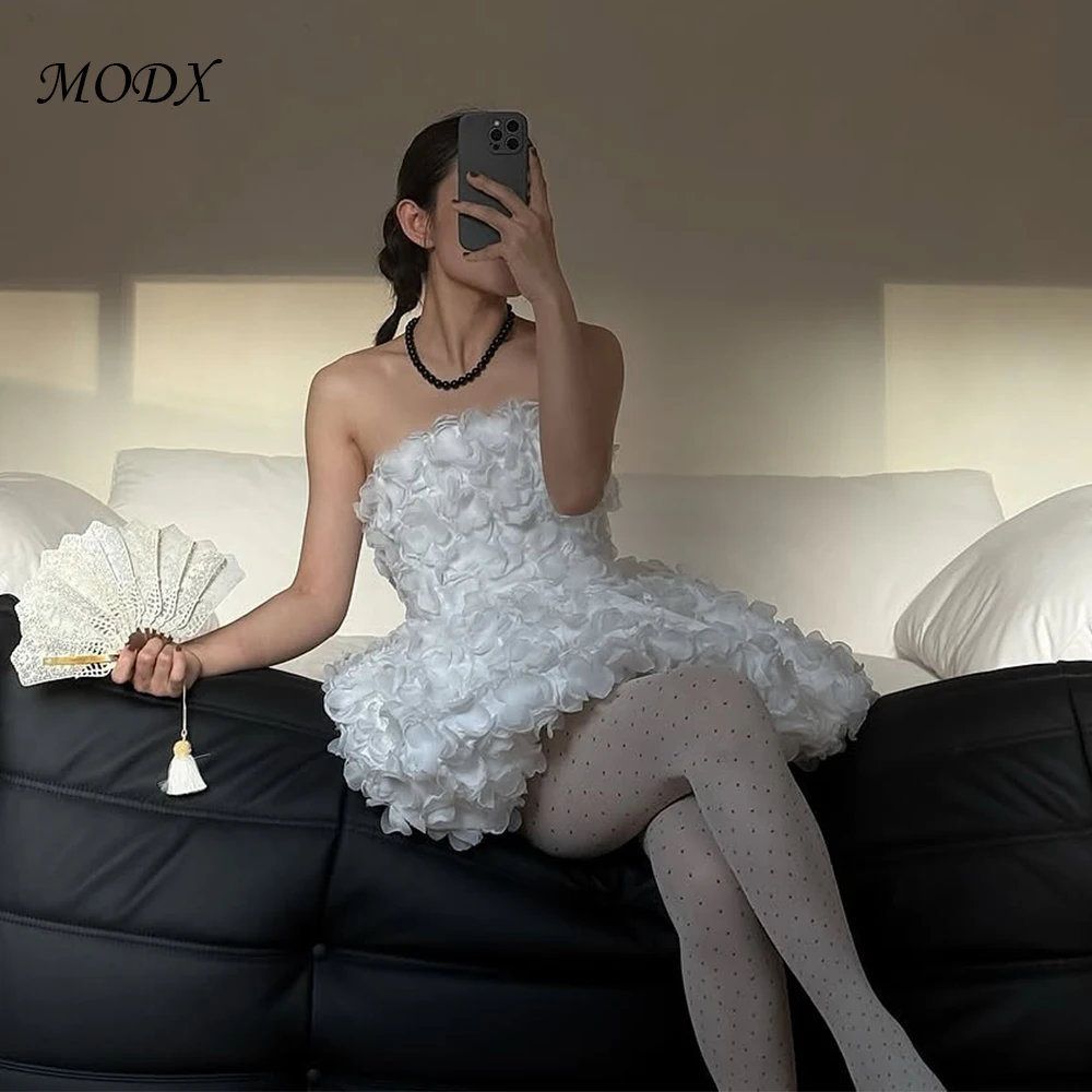 

MODX White 3D Flower Mini Dress Strapless Party Short Dress A-line Cute Elegant Graduation Homecoming Cocktail Outfit
