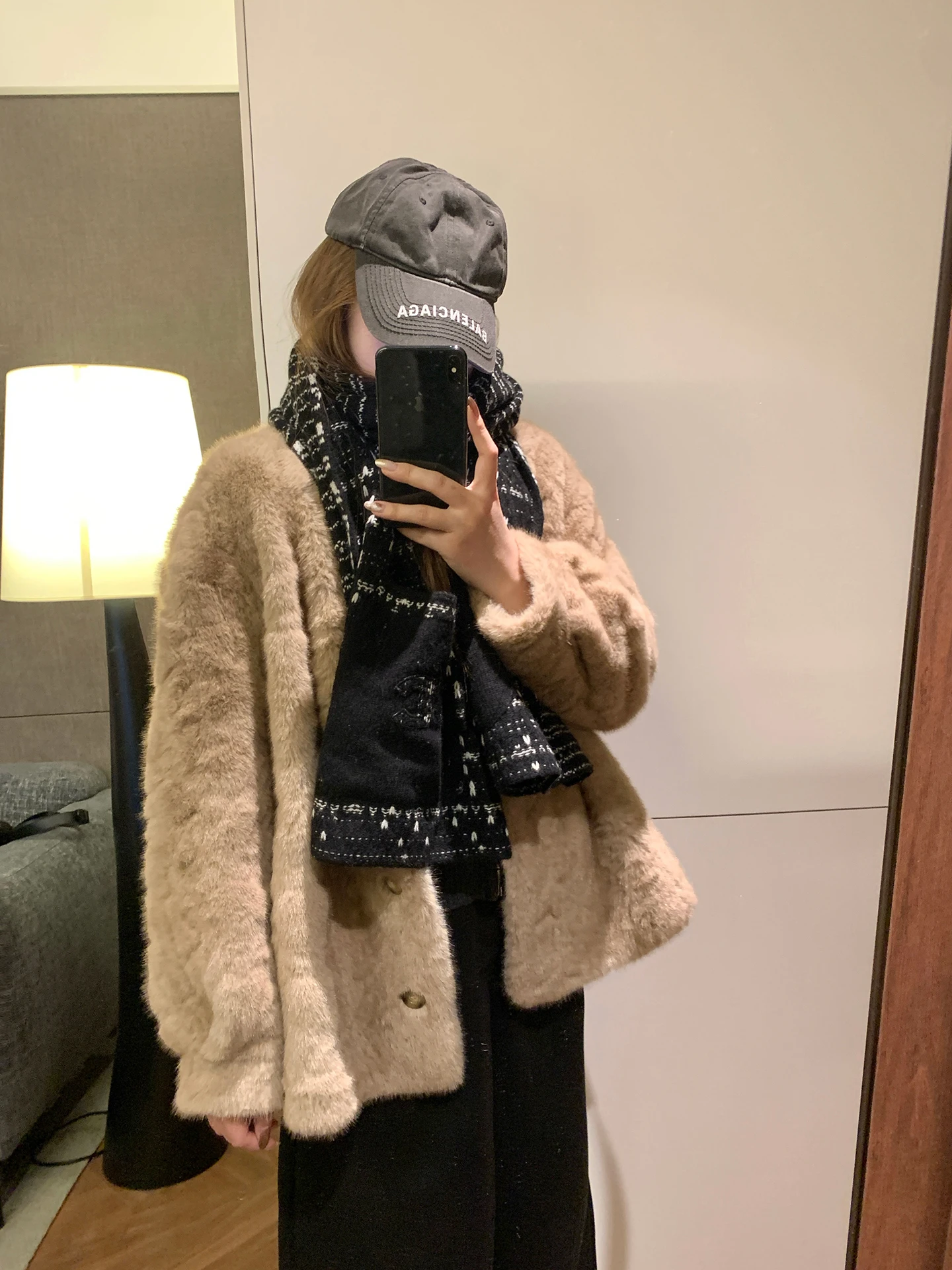 

Экологичная модная женская зимняя куртка из овечьей шерсти с длинными рукавами и круглым вырезом, свободного кроя, для повседневной носки