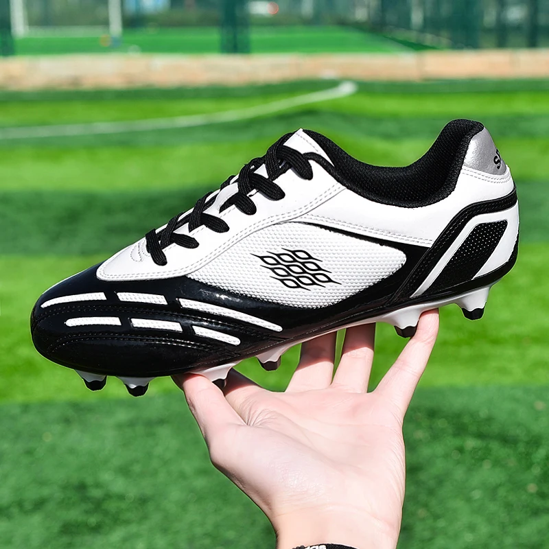 Teenager Sports Training Professional Soccer Shoes Kid Broken Nail Comfortable Sports Shoes Adult Long Nail Sports Soccer shoes