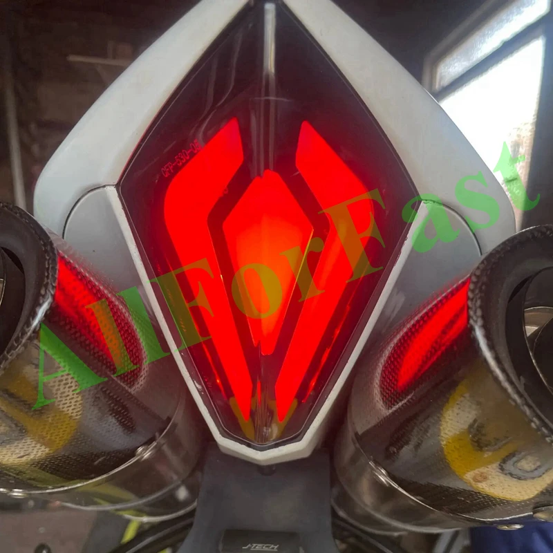 New Design Yamaha YZF-R1 YZF R1 2007 2008 Rear Tail Light Brake Signals LED Light Motorcycle Accessories Motorcycle Brake Light