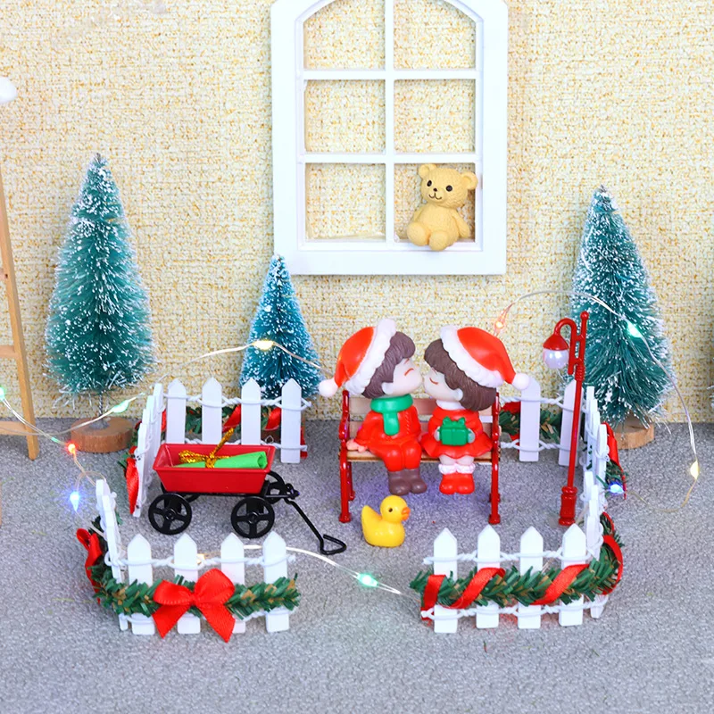 Mini Dollhouse Christmas Arrival Miniature Fence Christmas Fence Props Outdoor Courtyard Decor Fence Toys Small Courtyard Fence
