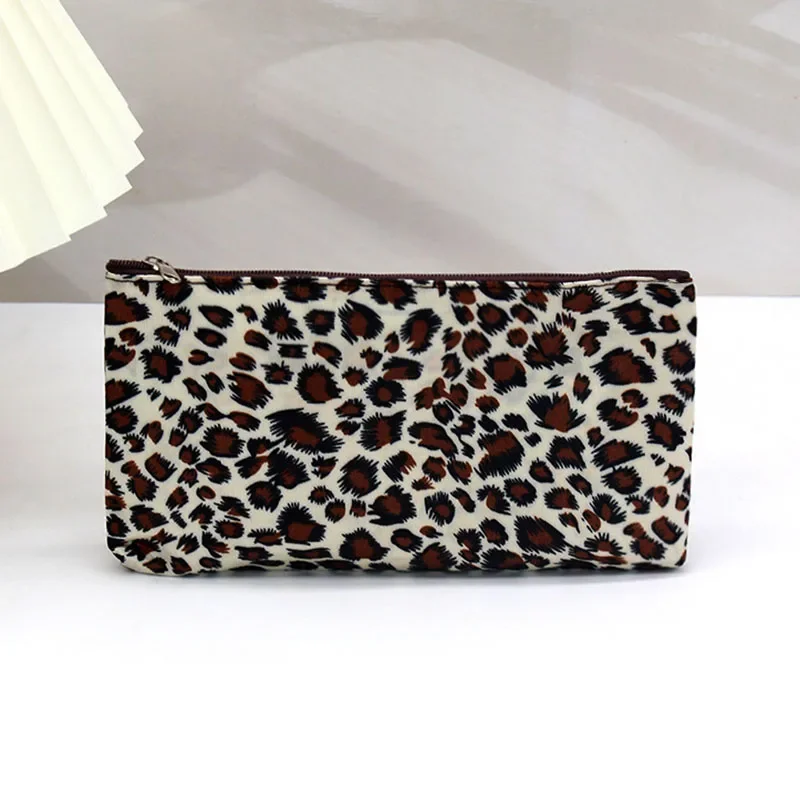 Heart Print Cosmetics Bag for Travel Lady Washing Toiletry Pouch Bags Simple Fashion Women Makeup Bags Cosmetic Bag