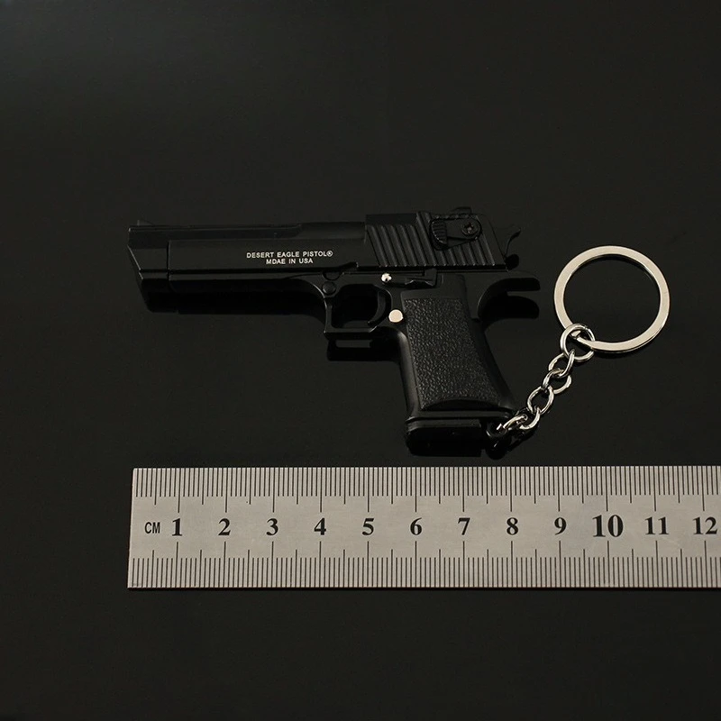 Desert Eagle keychain Mini Small Guns Hanging 1:3 Metal Realistic toy gun model Detachable Version Backpack Ornament Boy Gifts