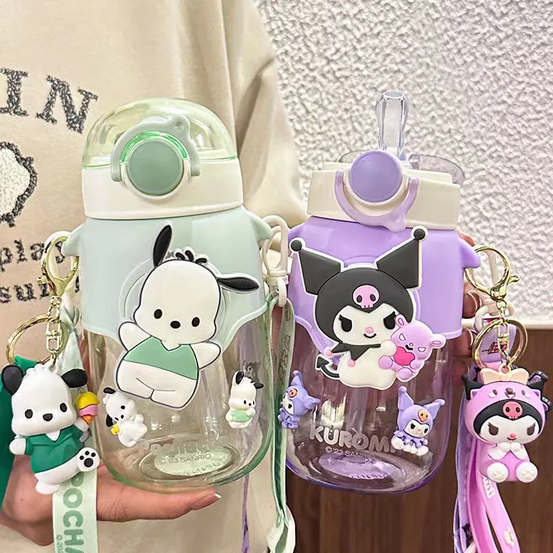 690ml Sanrio Large Capacity Water Bottle Cinnamoroll Kuromi My Melody Portable Straw Water Cup for Outdoor Sports Fitness