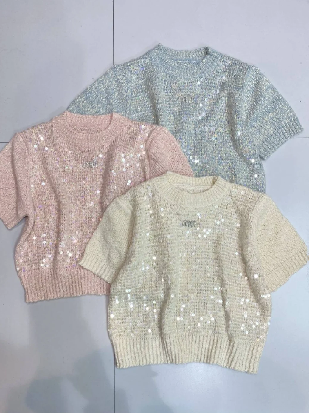 

Sweet Sle ort Knitted Sweater round Ne Pullover Glittering Low round Ne Precise Embelliment Spring Faion New Arrival