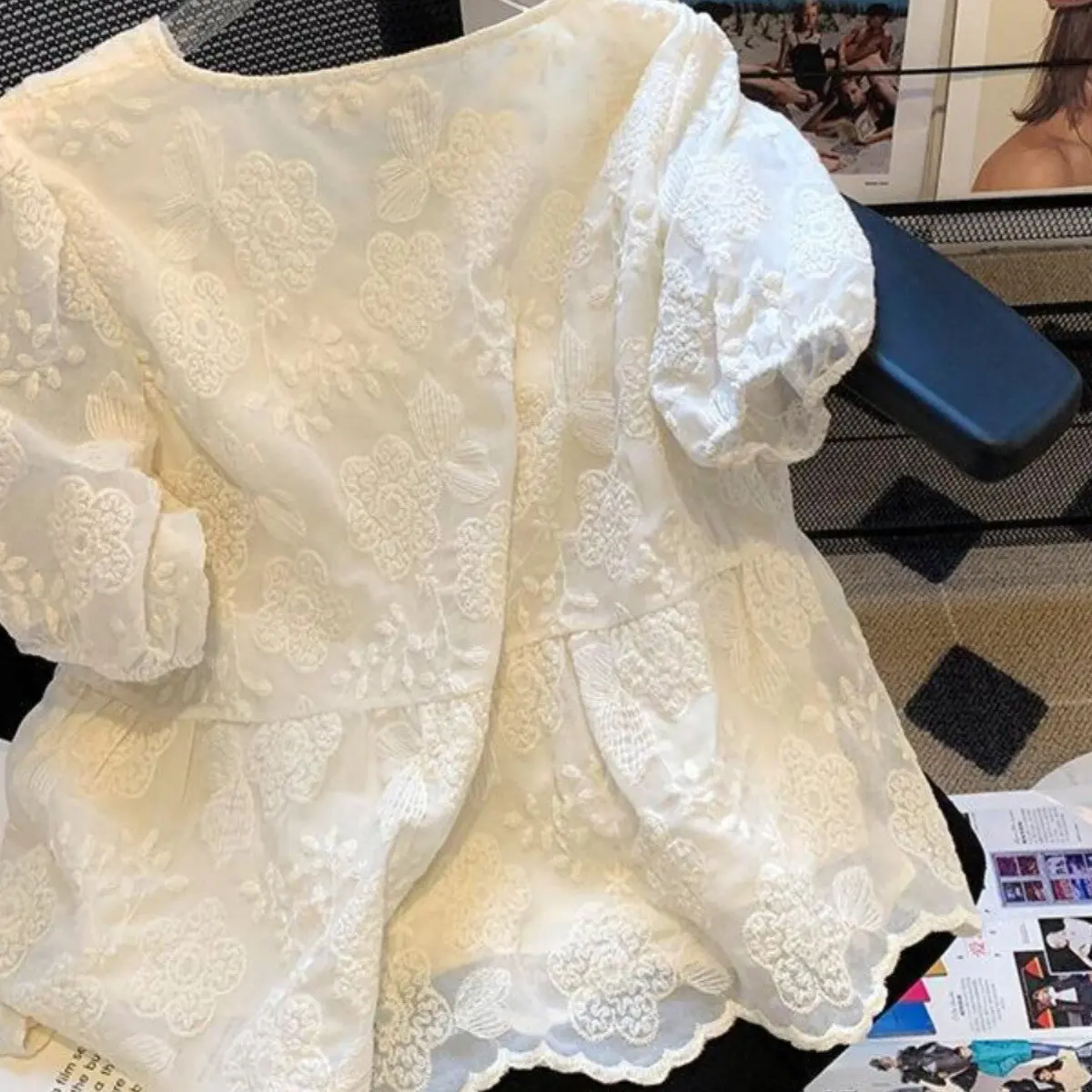 

Элегантная кружевная рубашка с короткими рукавами для женщин, с эффектом утончения талии, летняя новинка, модный молодежный стиль, высококачественный полиэстер