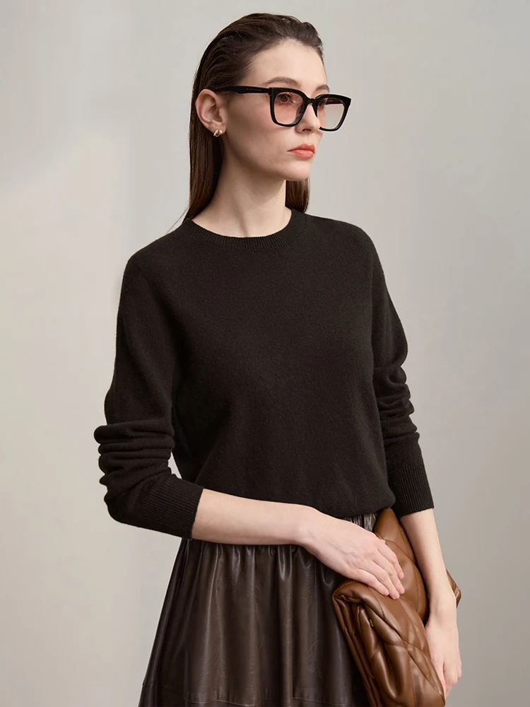

AMII Women's Sweater O-neck Long Sleeves Loose Cashmere Sweater Woman 2025 Winter New Versatile Basic Wool Top Female 12543195