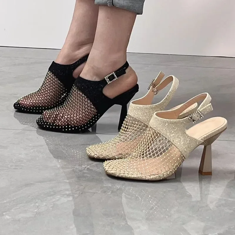 

Туфли для рыболовной сети с отверстиями на лето 20225, женская обувь с дышащей сеткой и стразами, тонкие каблуки, босоножки на высоком каблуке с воздушным воздом сзади