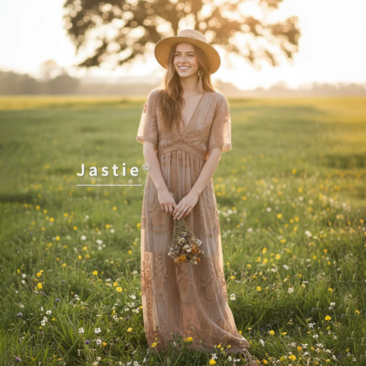 فستان ماكسي من الدانتيل المطرز باللون البني بوهو للنساء بياقة على شكل v وأكمام قصيرة وخصر مجوف فستان طويل للشاطئ للعطلات الصيفية فستان غير رسمي على شكل حرف a