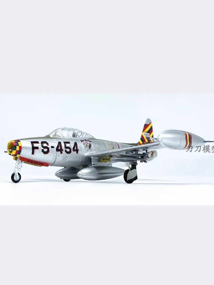 1:72 Scale F-84G warplane Plastic simulation aircraft finished model Static decorations Souvenir gifts for adult boy