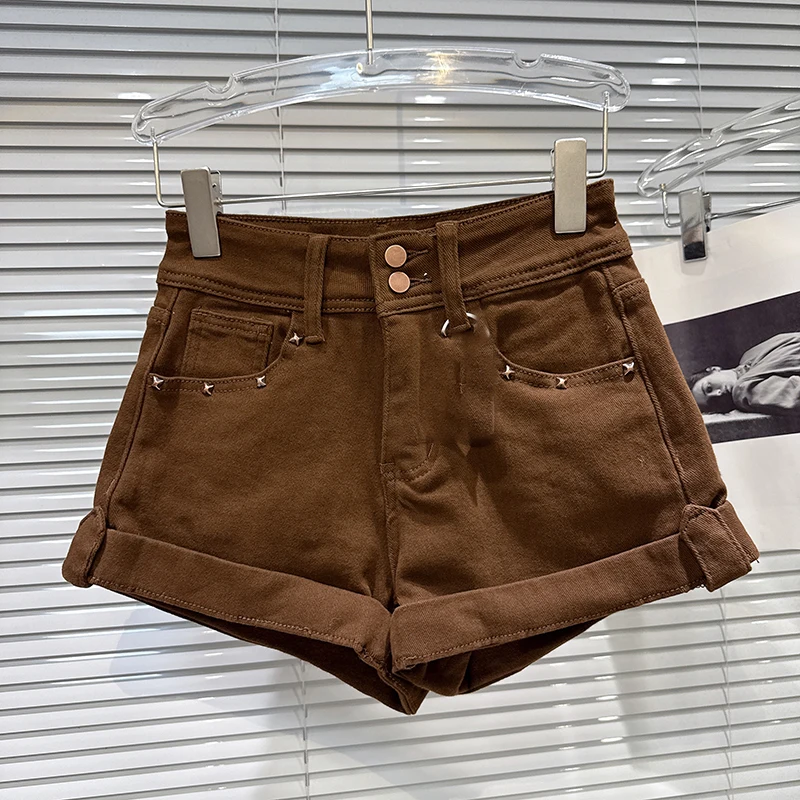 سراويل قصيرة ببرشام معدني للفتيات على الطراز الأمريكي سراويل قصيرة سميكة من قماش الدنيم 2025 شتاء جديد للشارع متعددة الاستخدامات #4