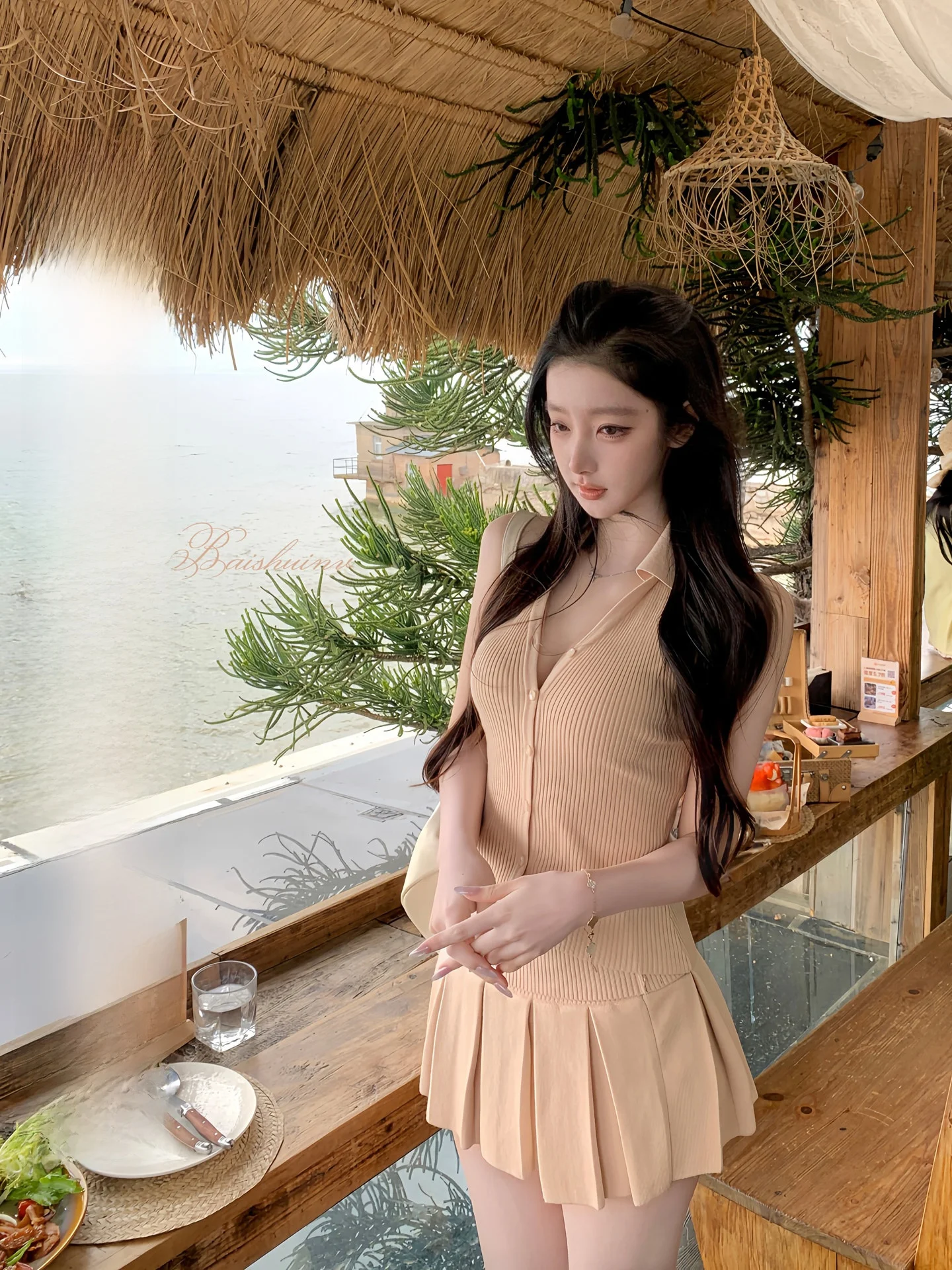

Gentle White Water Women's Set WithHazelnut Cream Tower Neck Hanging Backless Dress And Pleated Half Skirt for Spring