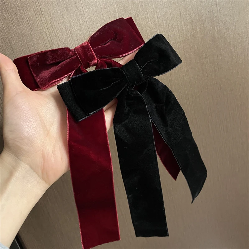 Vintage Velvet Bow …