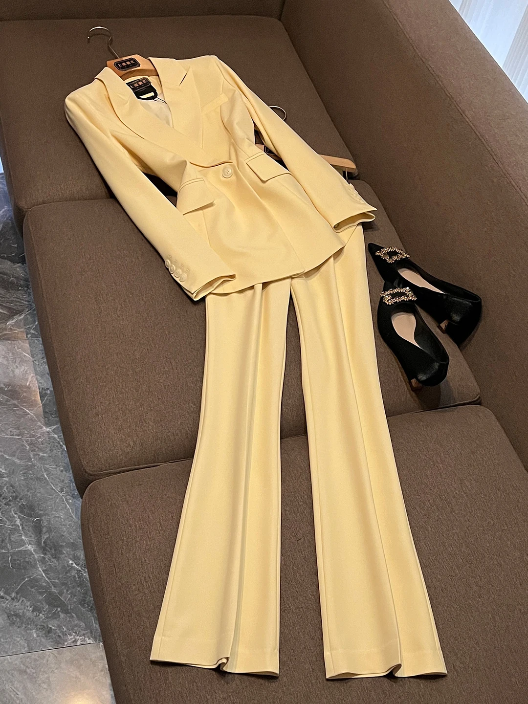 

Elegant Women's Suit Set Formal Occasion Commute Interview Workwear Uniform Polyester Material Summer 2026 New Arrival