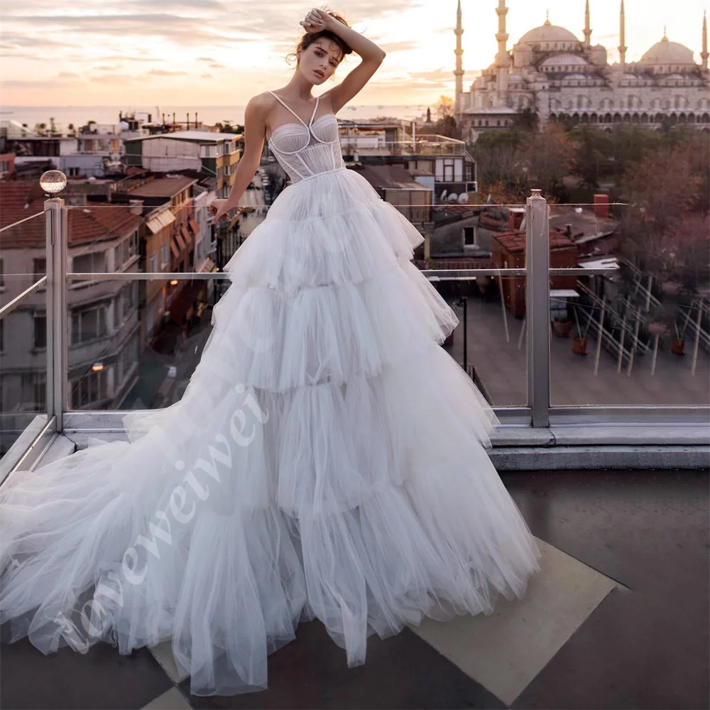 

A Line Princess Wedding Dress Sweetheart Sleeveless Bridal Gowns Tulle Tiered Bride Dresses With Long Train Vestido De Novia