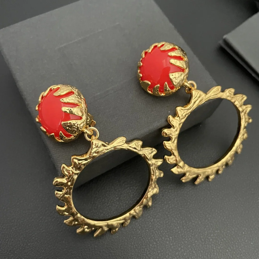 

Vintage Designer Brand Red Irregular Circular Big Earrings Ear Clip Women Luxury Jewelry Trend