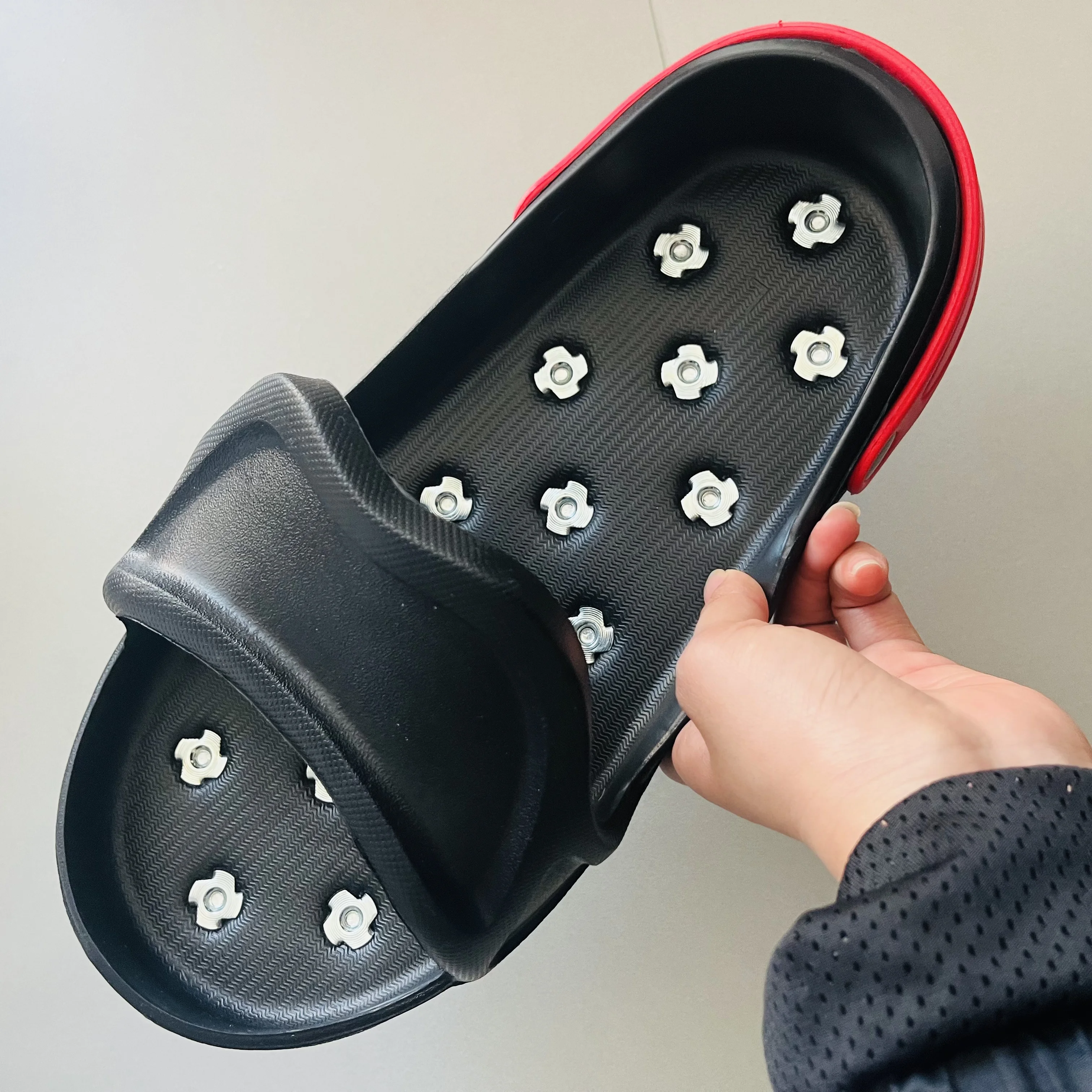 Nieuwe noppen schoenen met zac - Home Security Measures recensie en prijs