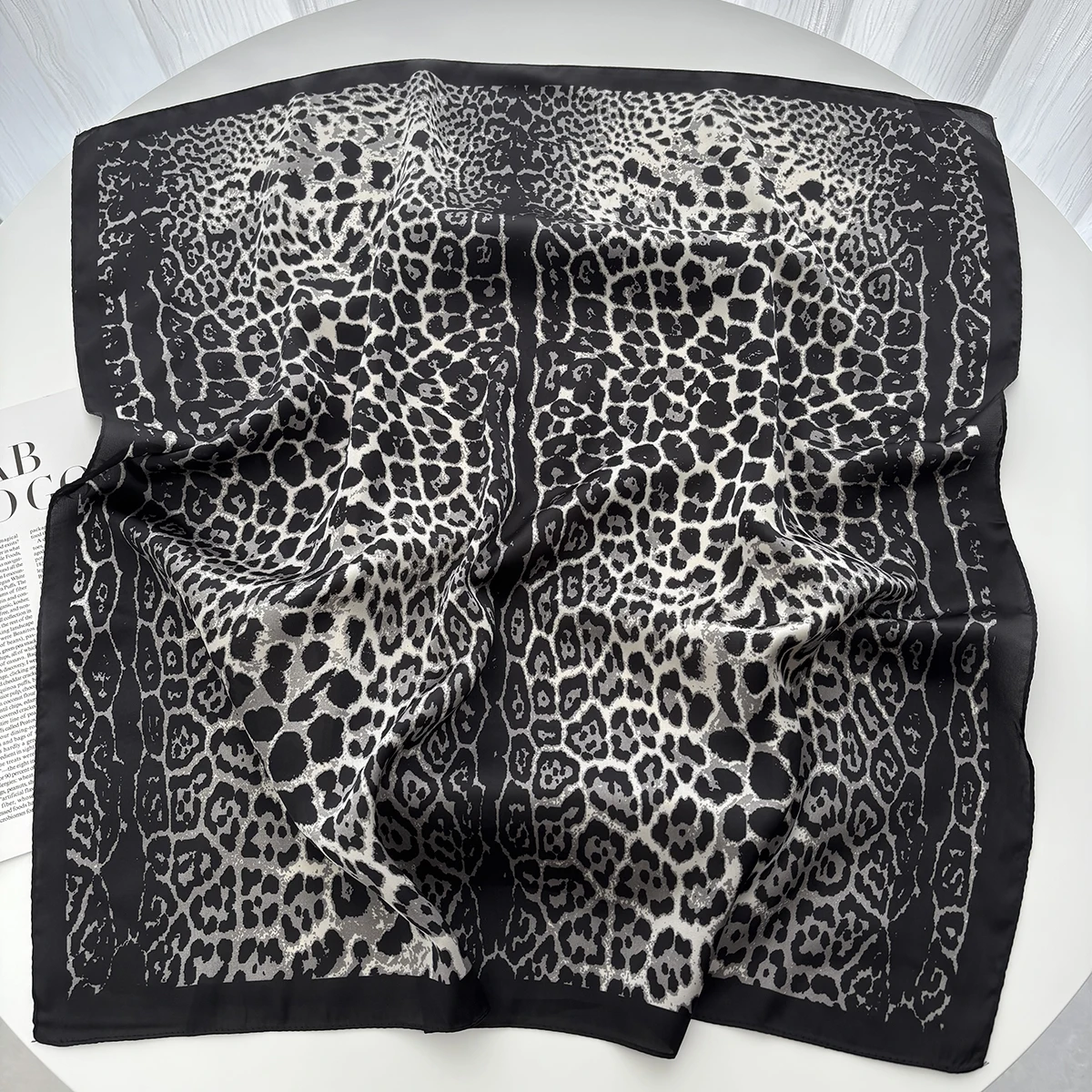 الفاخرة الأزهار طباعة الإناث الساتان وشاح للرقبة مربع الشعر الأوشحة فولارد عصابة رأس شالات يلتف منديل باندانا النساء