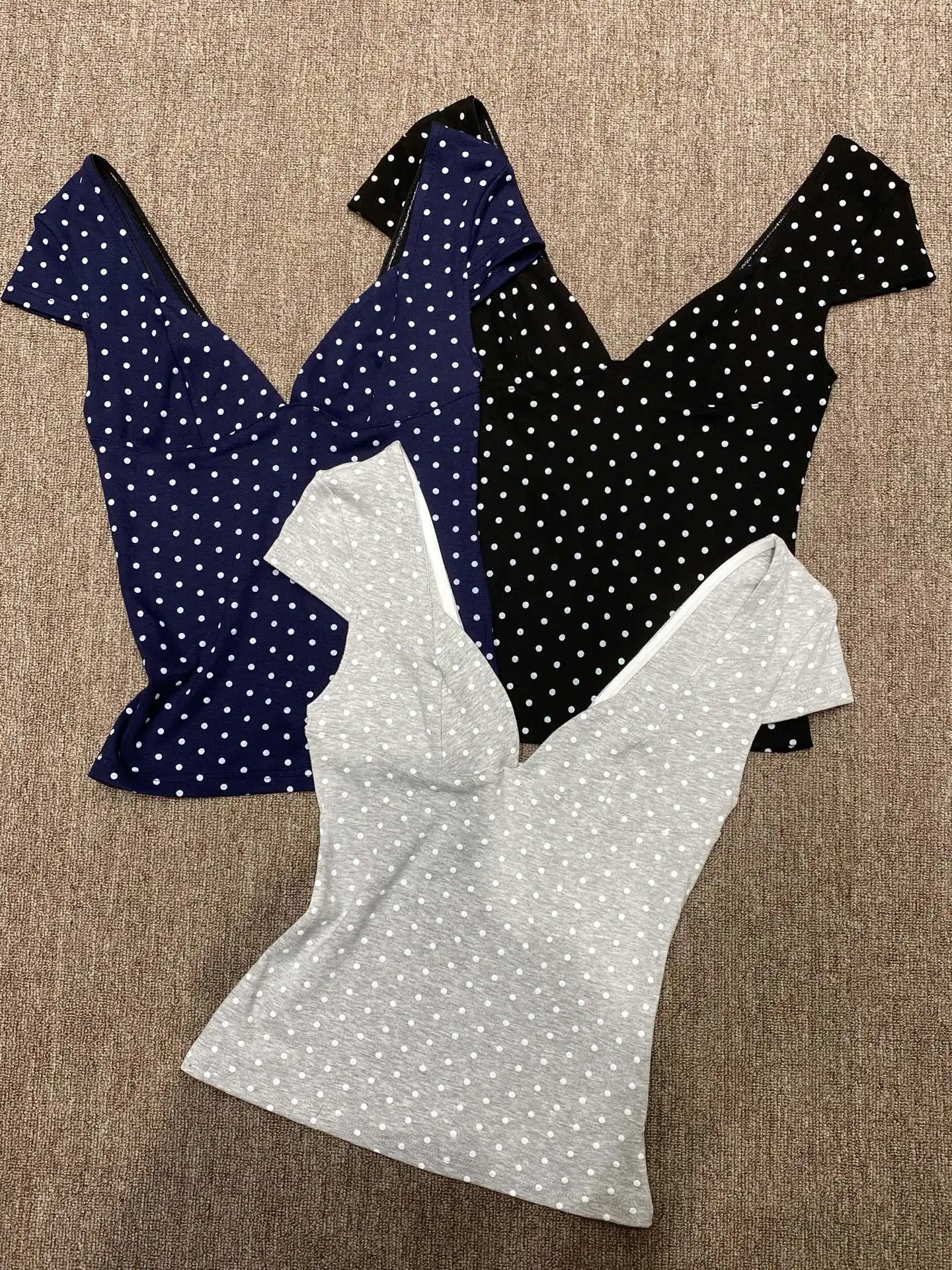 

Retro Polka Dot Print V-Neck Short Sleeve Slim Fit Women's T-Shirt Base Shirt Inner And Outer Wear Top Cotton Comfortable