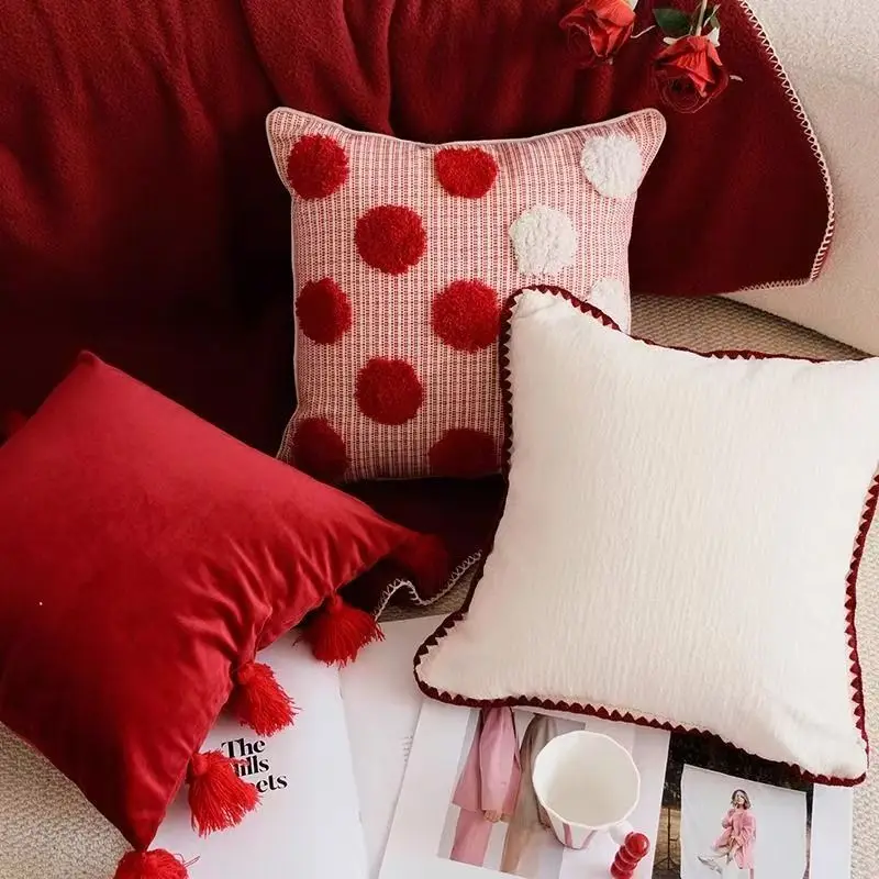 

Modern Red Festive Cushion Cover Christmas Party Pillow Cover Decorative Polka Dot Tufted Tassel Velvet Pillowcase Home Decor