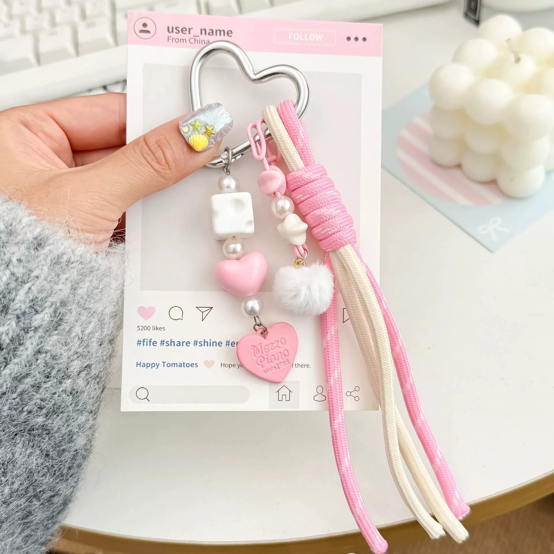 Exquisite Trendy Plush Ball Keychain, Colorful Gift Idea