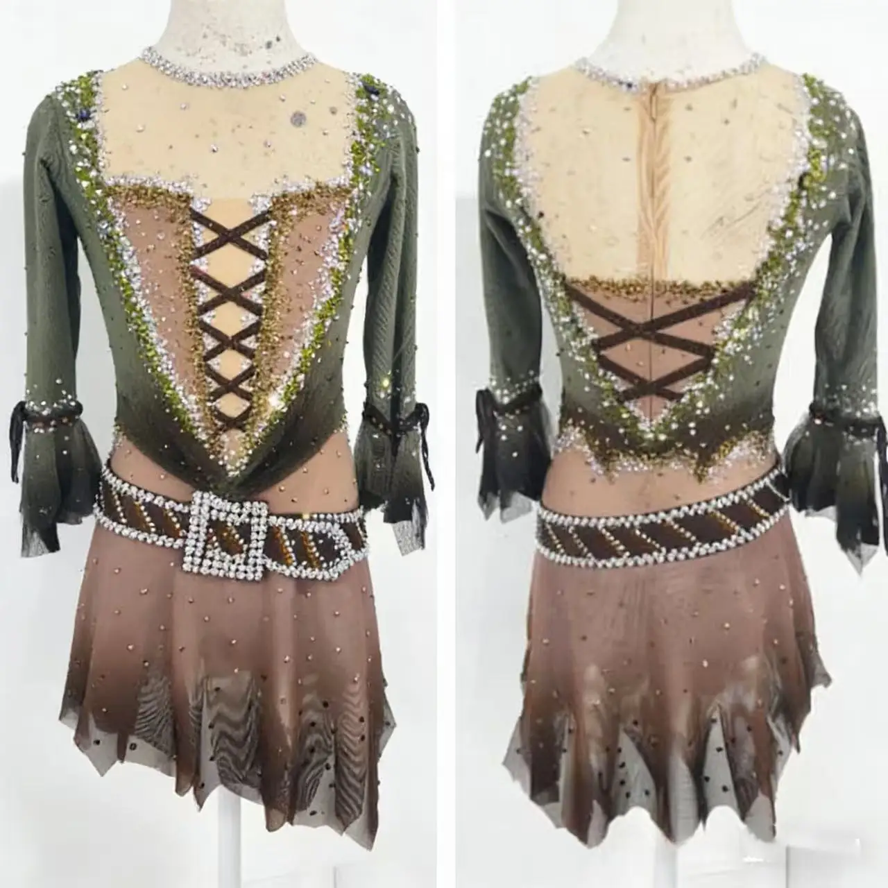 

Figure skating performance costumes and competition costumes