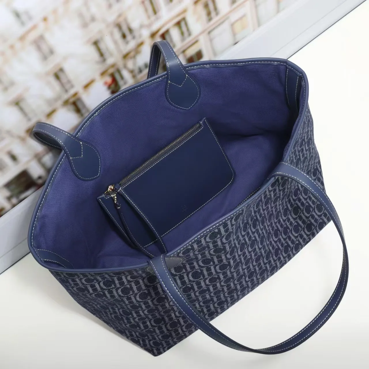 CH Double-Sided Women's Tote Bag Large Capacity Casual Handbag Mother And Child Pattern Shopping Bag Simple Design for Everyday