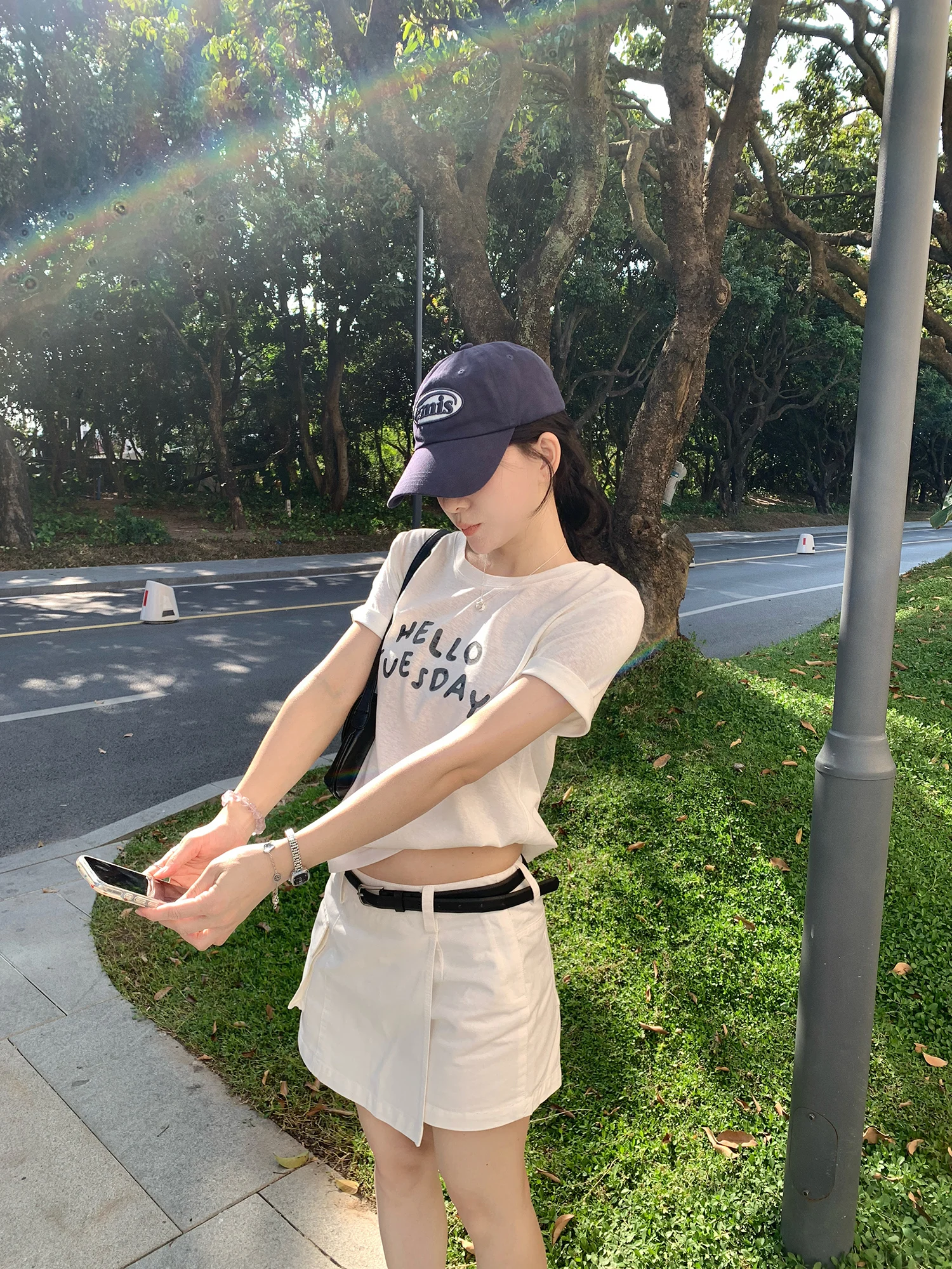 

Женская футболка XierZ с коротким рукавом, белая, с принтом, в корейском стиле, повседневная, для работы, стандартный крой, круглый вырез