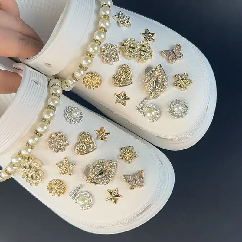 Luxury Shoe Charms Set Accessories Hole Shoe Buckle Golden Rhinestone Flower Lip Pearl Chain DIY Shoes Decorations Party Gift