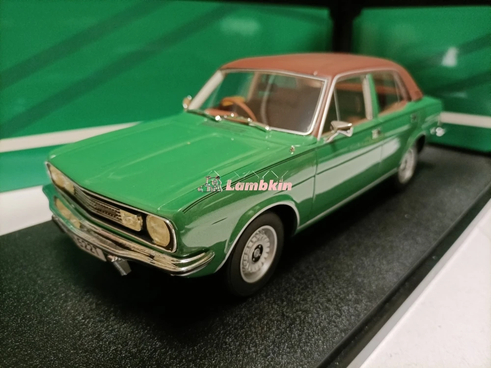 Cult 1:18 For Morris Marina HL Saloon 1979 Green 4-Door Sedan Model Classic Old Cars Miniature Car Model