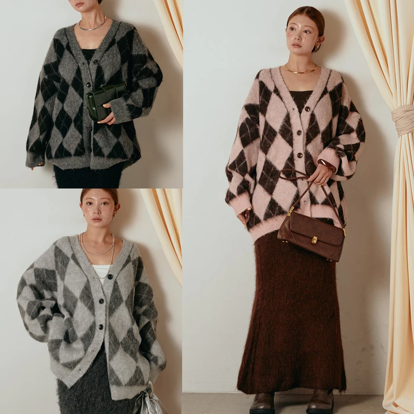 

Autumn Winter Elegant Argyle V-Neck Knitted Cardigan Sweater Women's Temperament Long Sleeve Loose Versatile Beautiful Tops