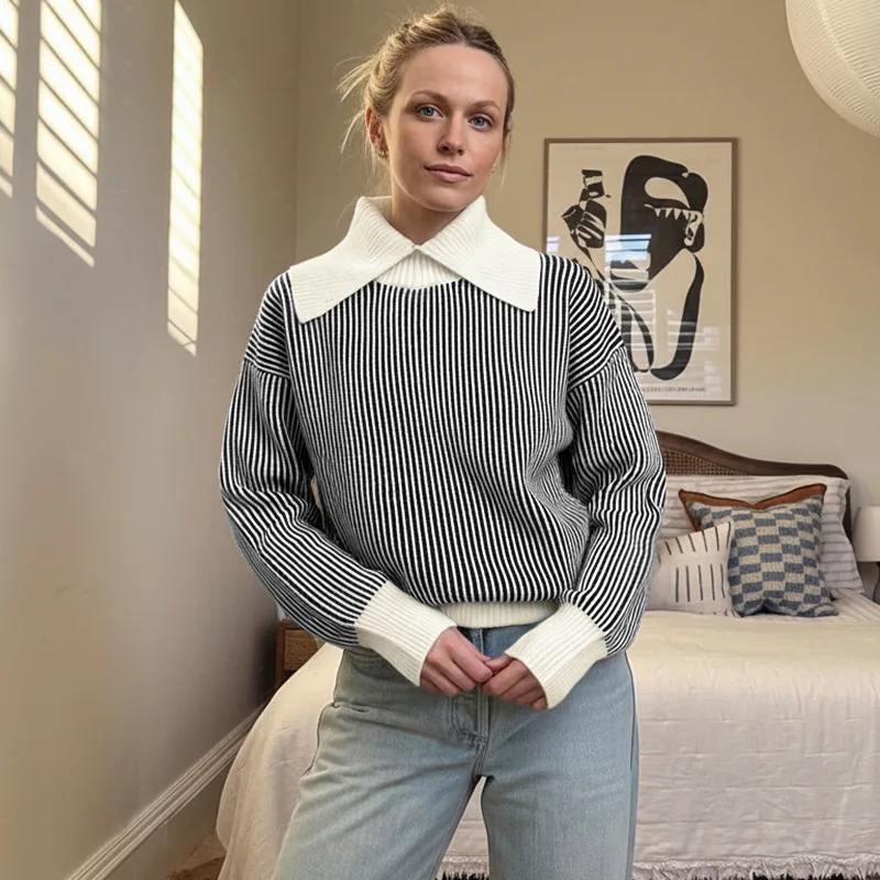 

HXWC181 2025 Autumn Winter New Casual Retro Style Design Sense Large Turn-Down Collar Semi-Turtleneck Striped Sweater Women