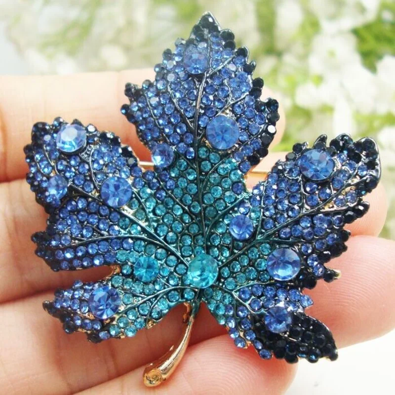 

Rhinestone Red Color Maple Brooch Vintage Blue Maple Leaf Rhinestone Crystal Pendant Woman's Brooch Pin Corsage Accessories Gift