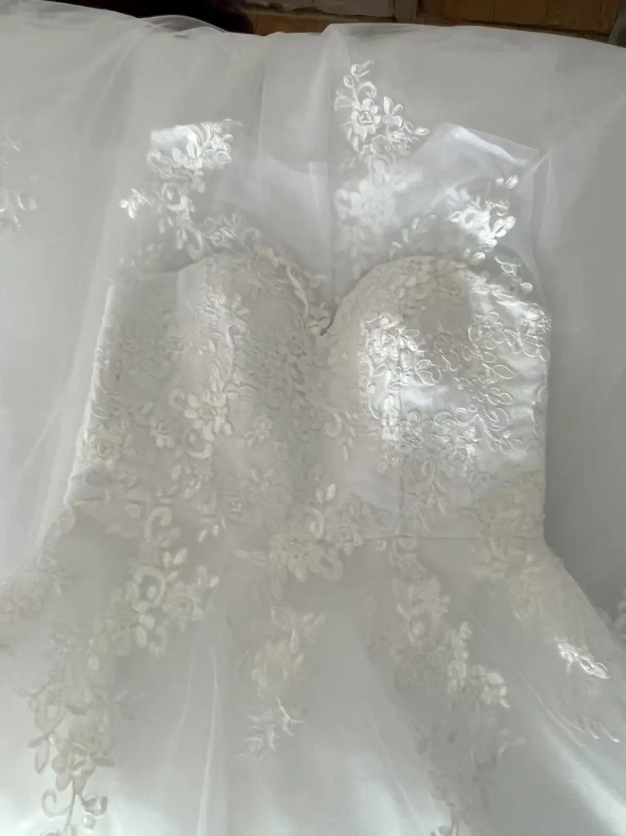 Customized 2026 Sheer Illusion Champagne Wedding Dresses Lace Applique Tulle Bridal Gown Dress Detachable Beaded Sash
