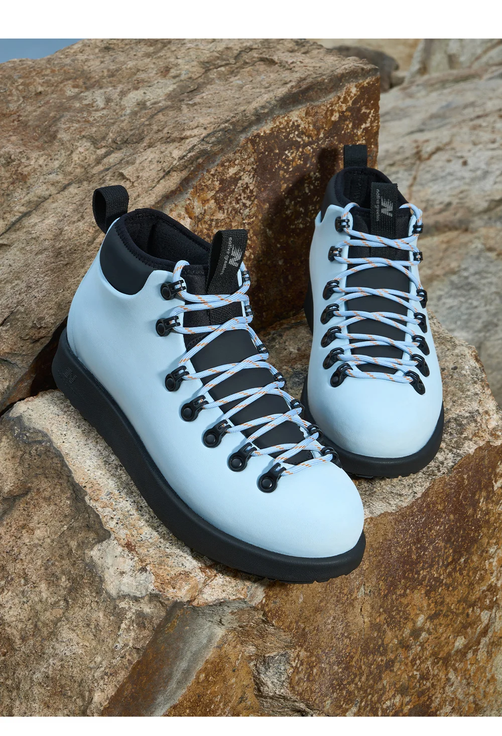 High Quality Outdoor Sports Mens Hiking Shoes Mountaineering Shoes Hiking Shoes Durable Lace Up Mountaineering Hunting Sneakers